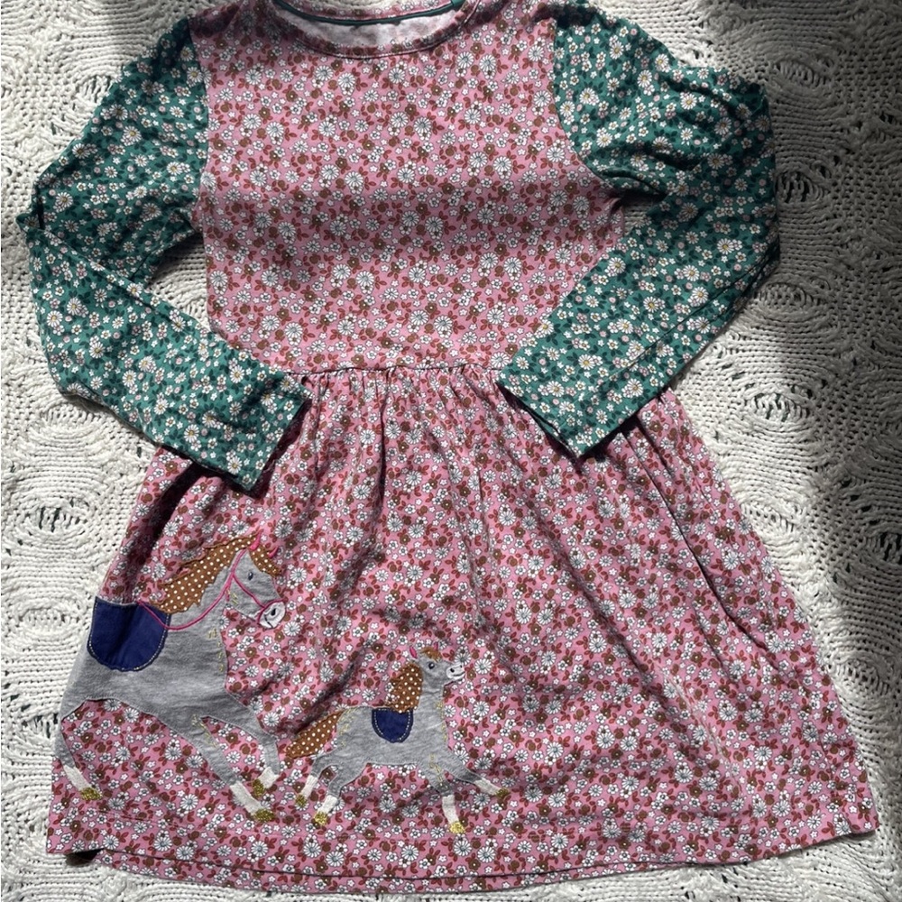 Mini Boden dress 🐴🌸